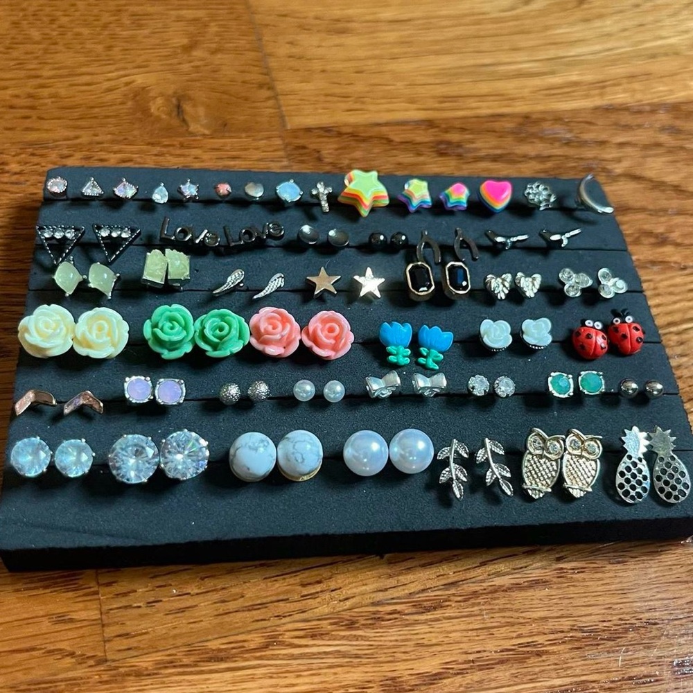 1/$5 or 4/$15 Assorted Earrings